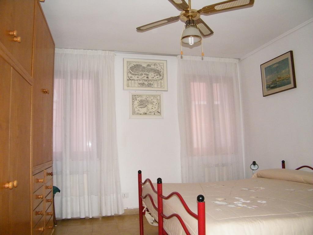 Appartamento Vacanze Casadueottanta Loc-13704 Veneza Exterior foto